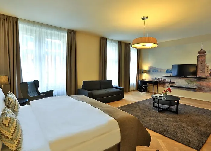 & Apartahotel