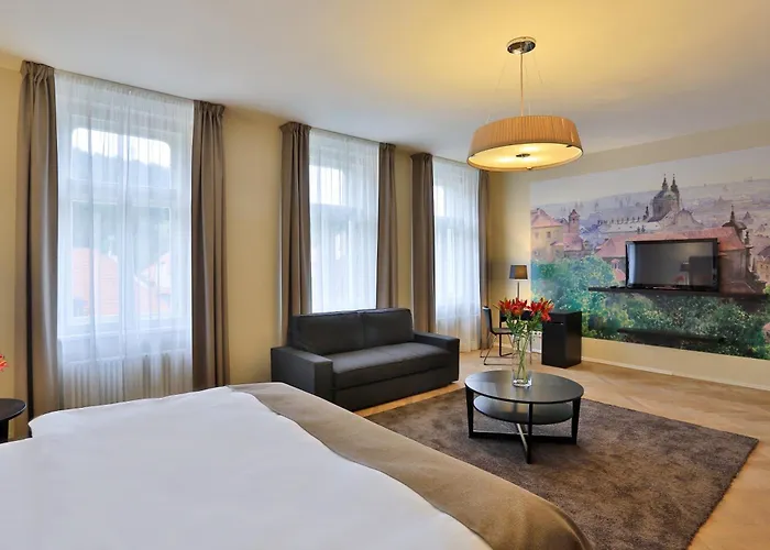 Apartahotel & Praga