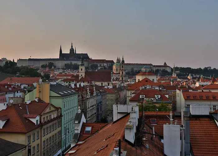 & 4* Praga