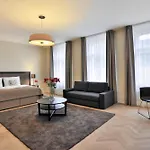 Apartmanhotel &