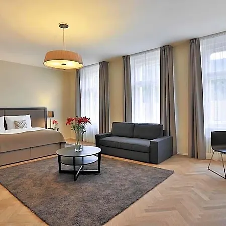 & Aparthotel 4*