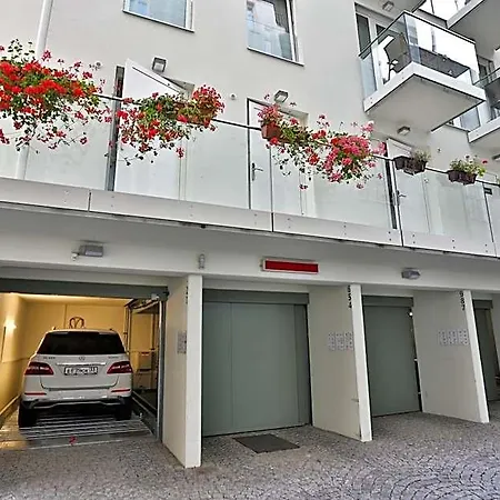 Aparthotel & 4*