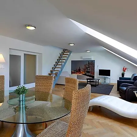& Aparthotel 4*