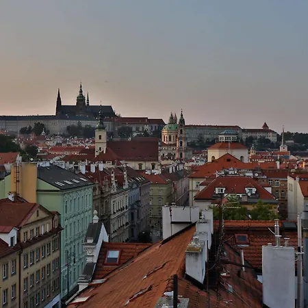 & 4* Prague