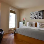 Aparthotel & Praga