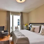 Aparthotel & Praga